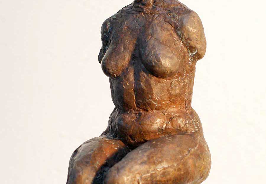 Weiblicher Torso, sitzend